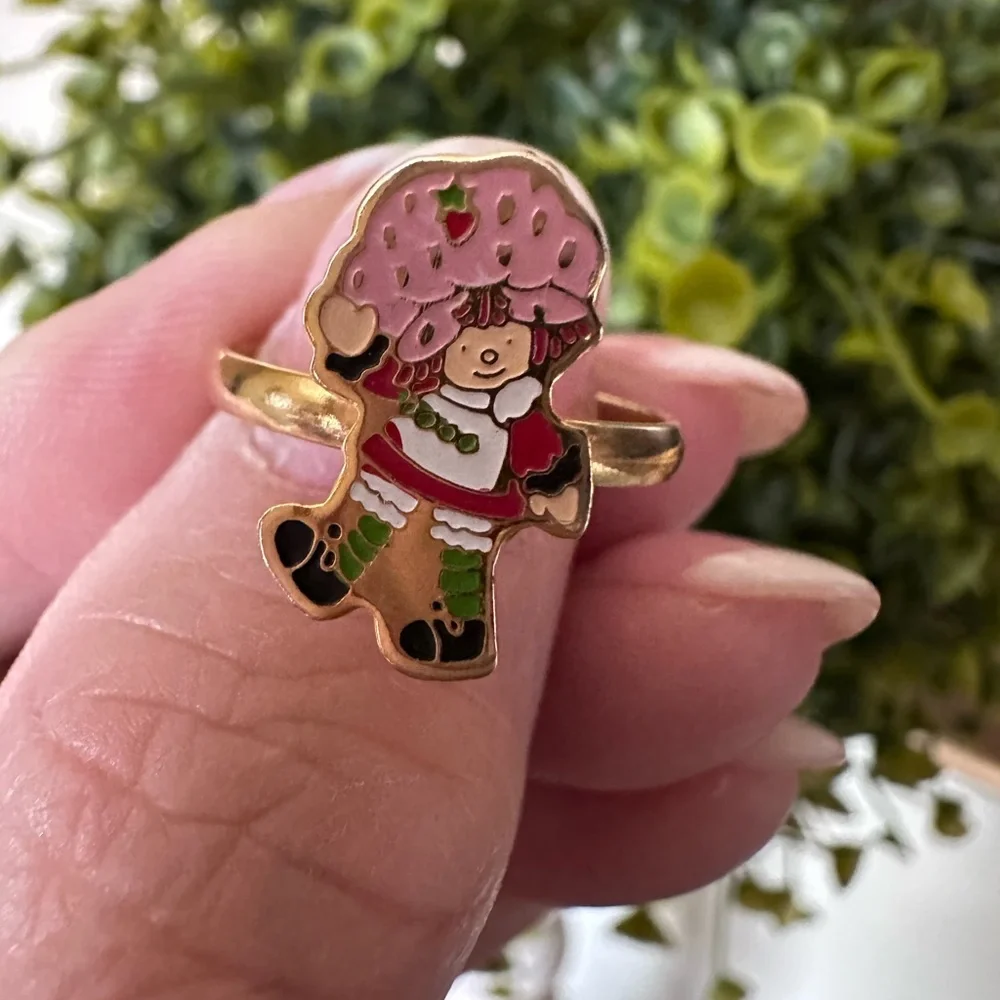 vintage AGC 1980s Strawberry Shortcake enamel metal ring‎